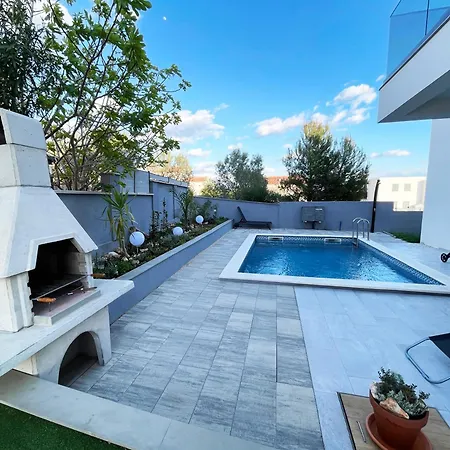 Sea View - In Kroatien Auf Bei Zadar Mit Privatem Pool Und Meerblick דירה ויר