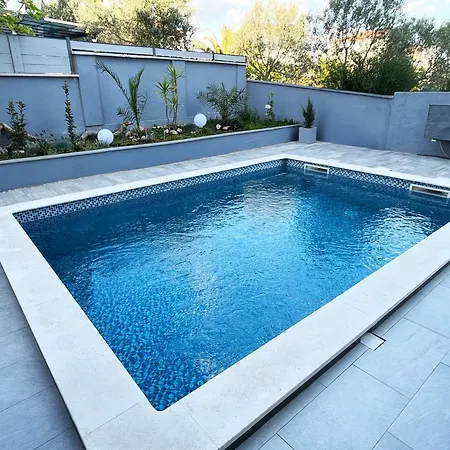Sea View - In Kroatien Auf Bei Zadar Mit Privatem Pool Und Meerblick * 维尔